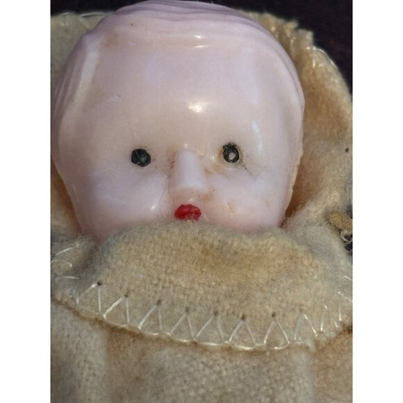 Vintage Celluloid Plastic Baby in Blanket Made in Hong Kong 3.5" - Picture 6 of 7